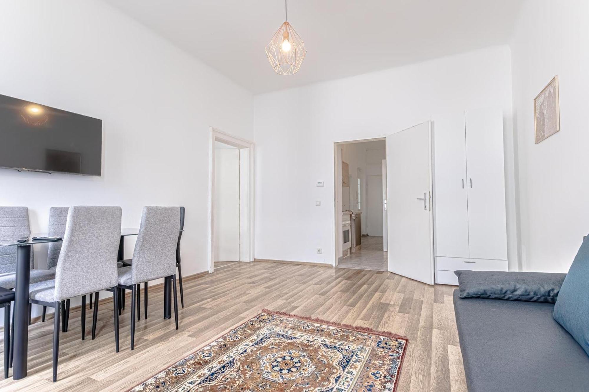 Explore Vienna 2Br And 1Lr Retreat Near Westbahnhof Luaran gambar