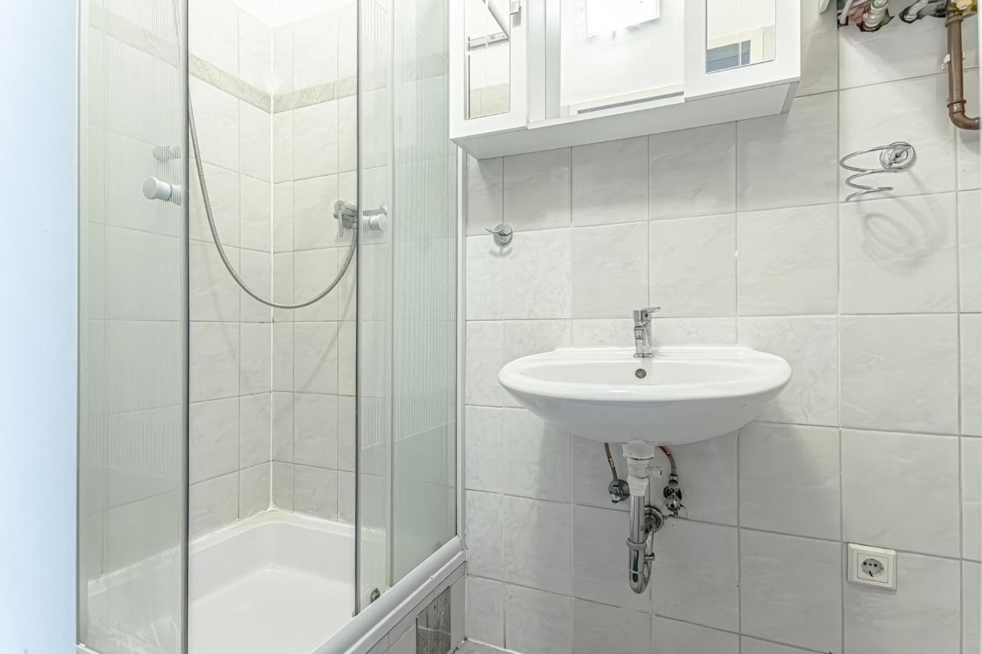 Explore Vienna 2Br And 1Lr Retreat Near Westbahnhof Luaran gambar