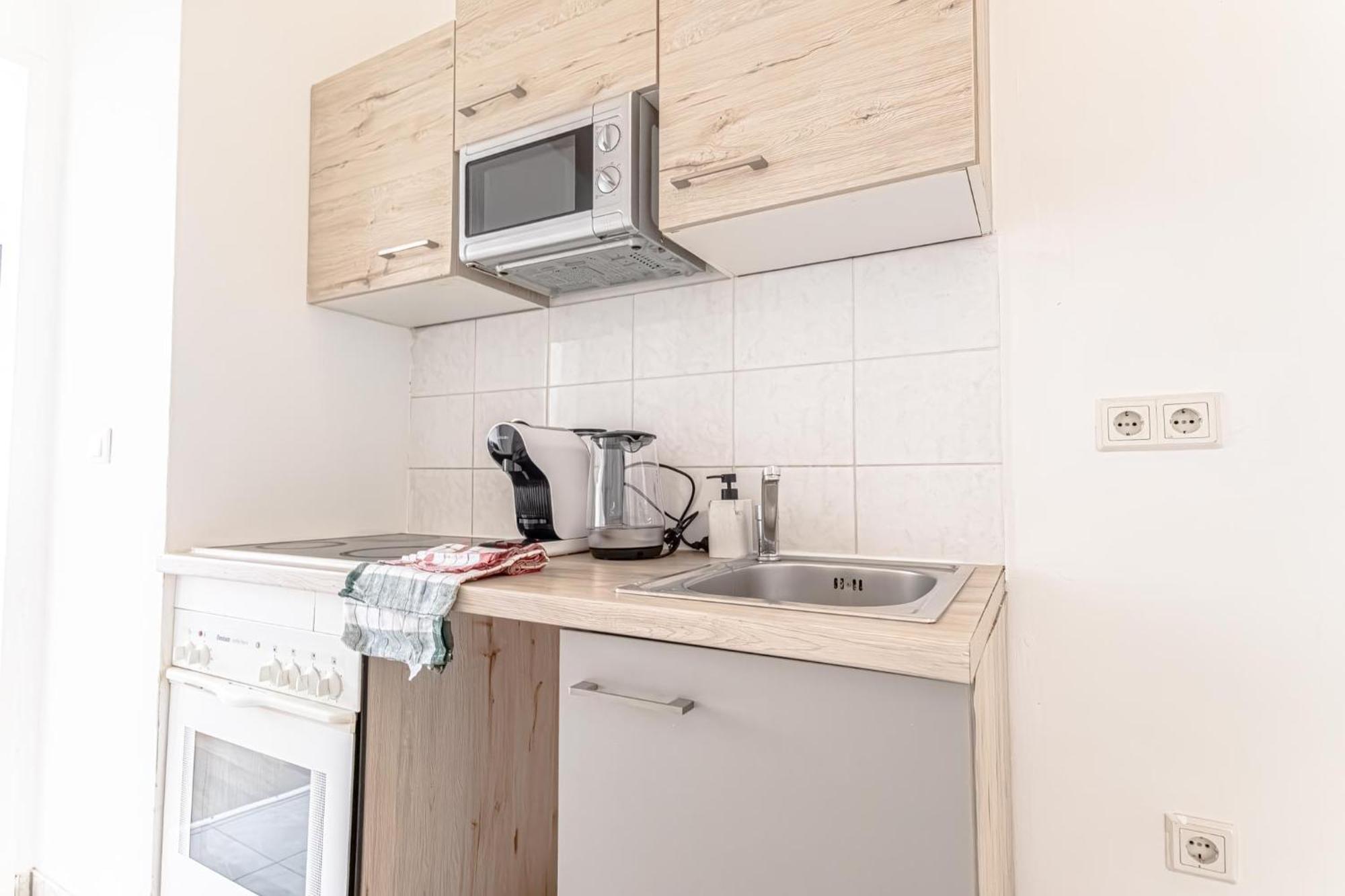 Explore Vienna 2Br And 1Lr Retreat Near Westbahnhof Luaran gambar